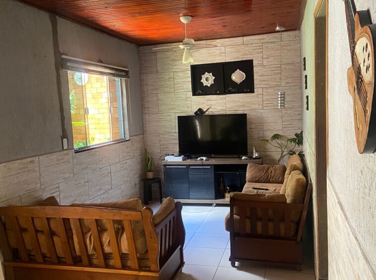 Casa para vender no setor garavelo