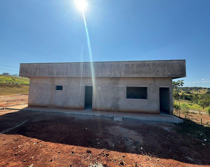 Casa de condomínio de luxo em construção