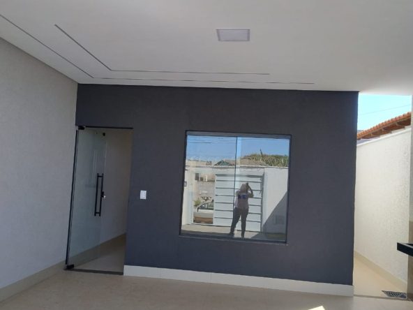 visão da frente da casa no setor santa fé