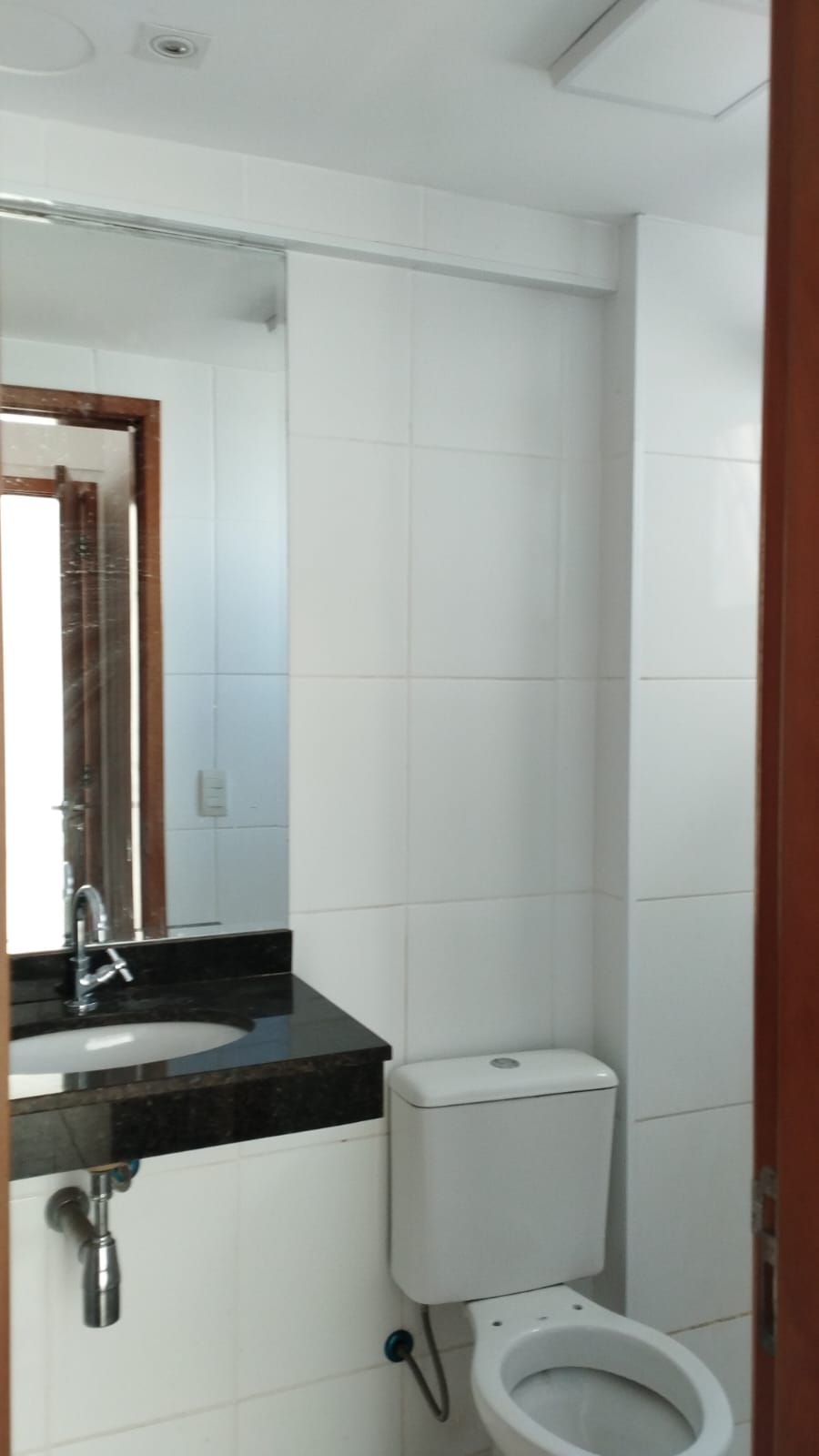 Banheiro 1 do apartamento com 2 banheiros para alugar no