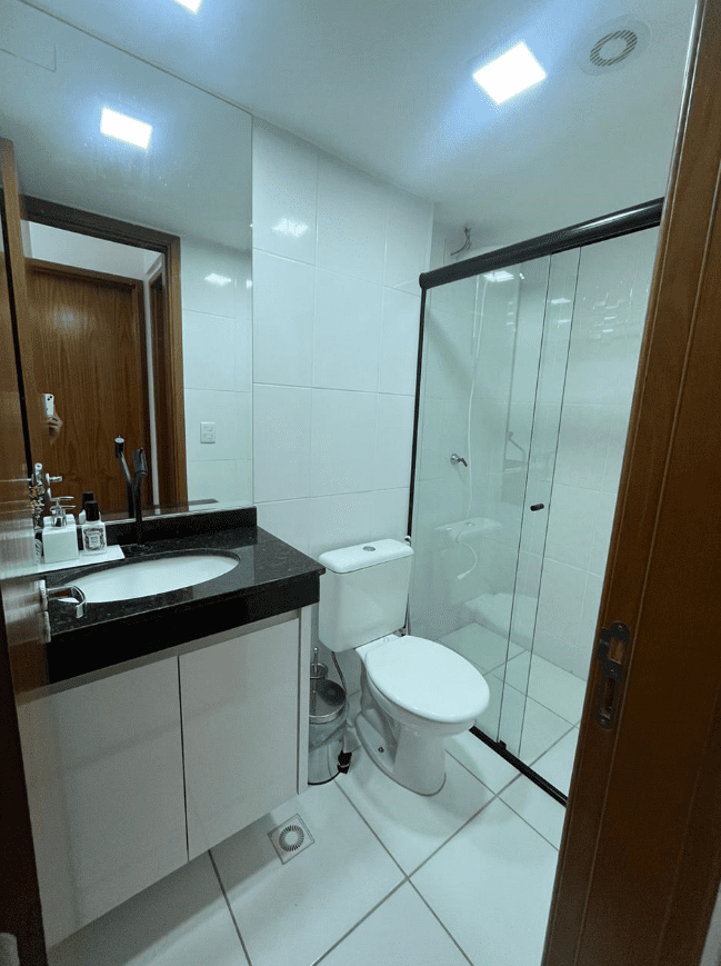 Banheiro 2 no Apartamento de 2 Quartos no Borges Landeiro Tropicale