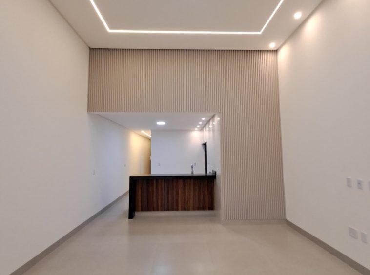 Ângulo 1 da sala na Casa no Jardim Belvedere