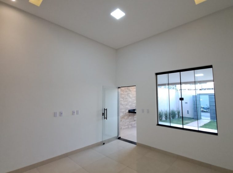Ângulo 1 da sala da Casa á Venda no Novo Planalto