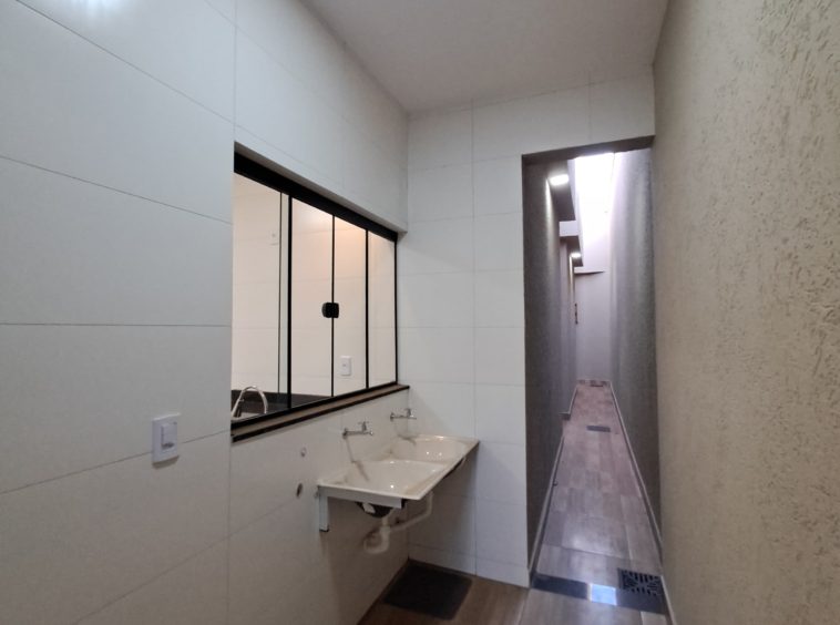 Área de Serviço da Casa á Venda no Novo Planalto