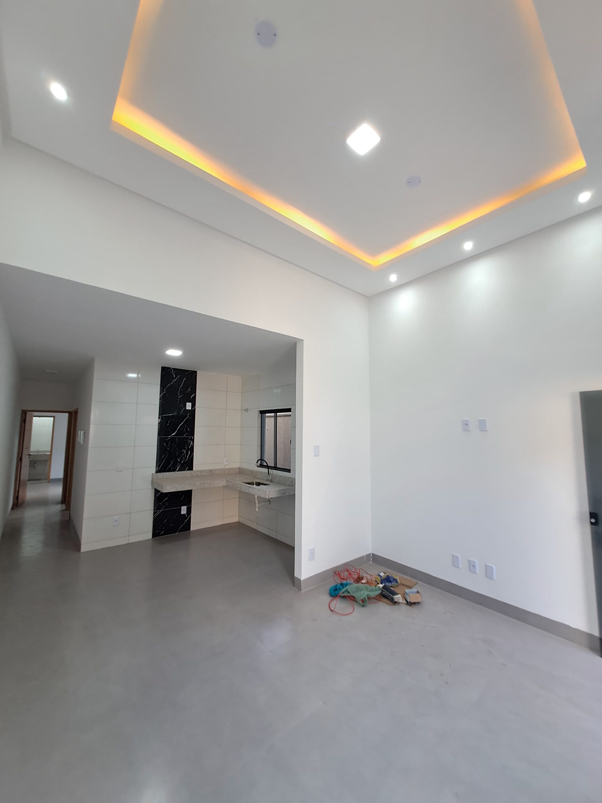 Ângulo 1 da sala da Casa á venda no Shangri-lá