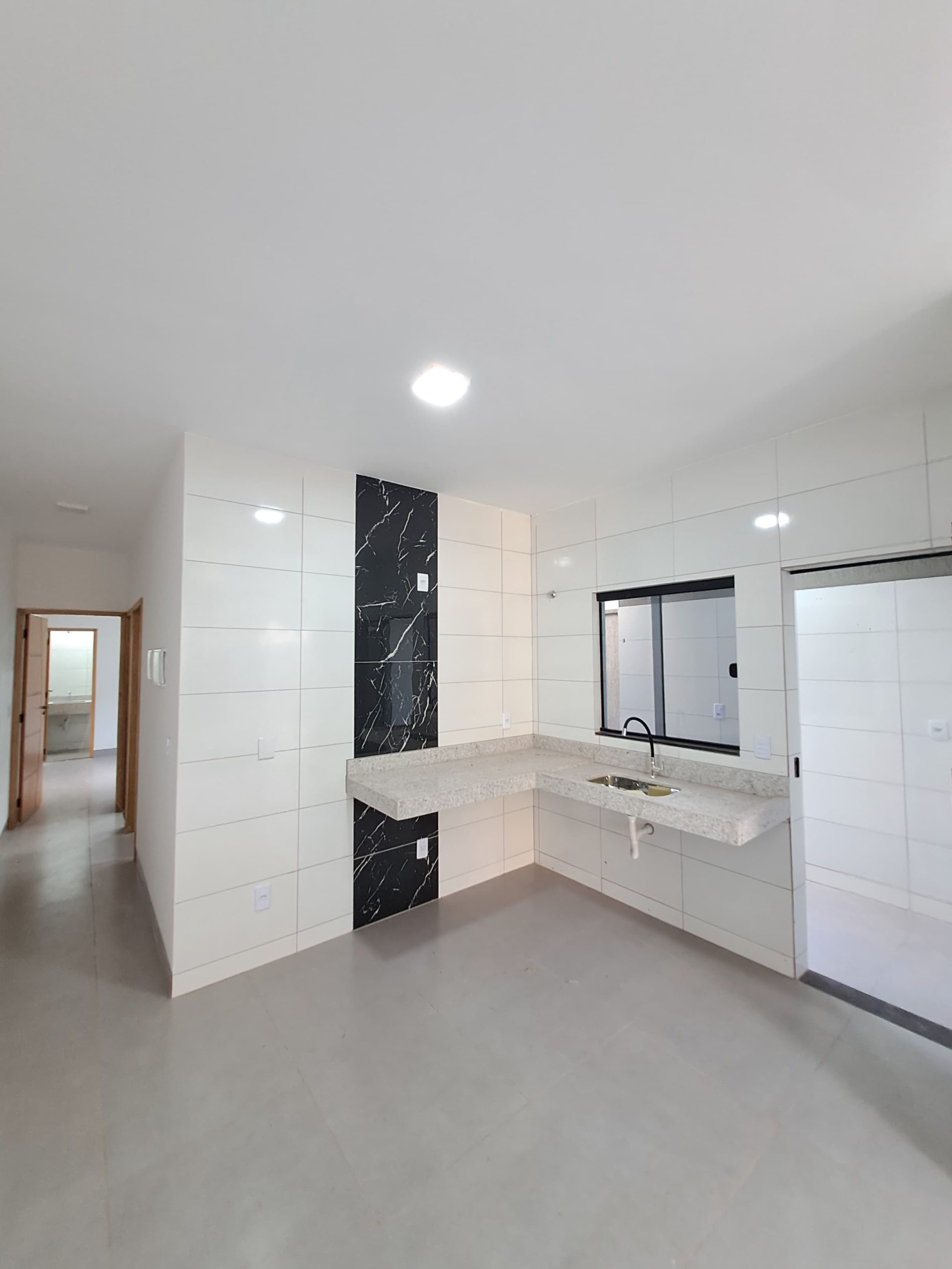 Ângulo 2 da cozinha da Casa á venda no Shangri-lá