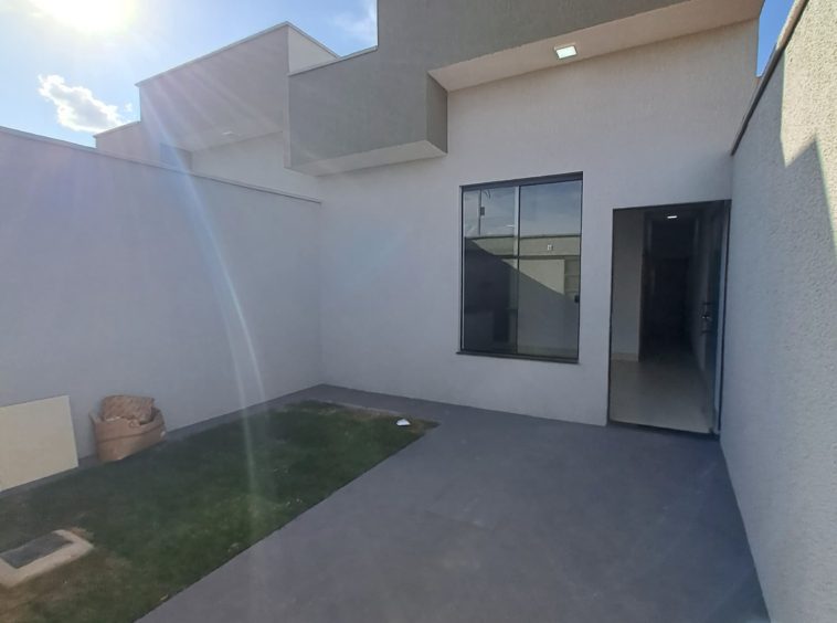 Ângulo 2 da frente da Casa no Setor Orlando Moraes