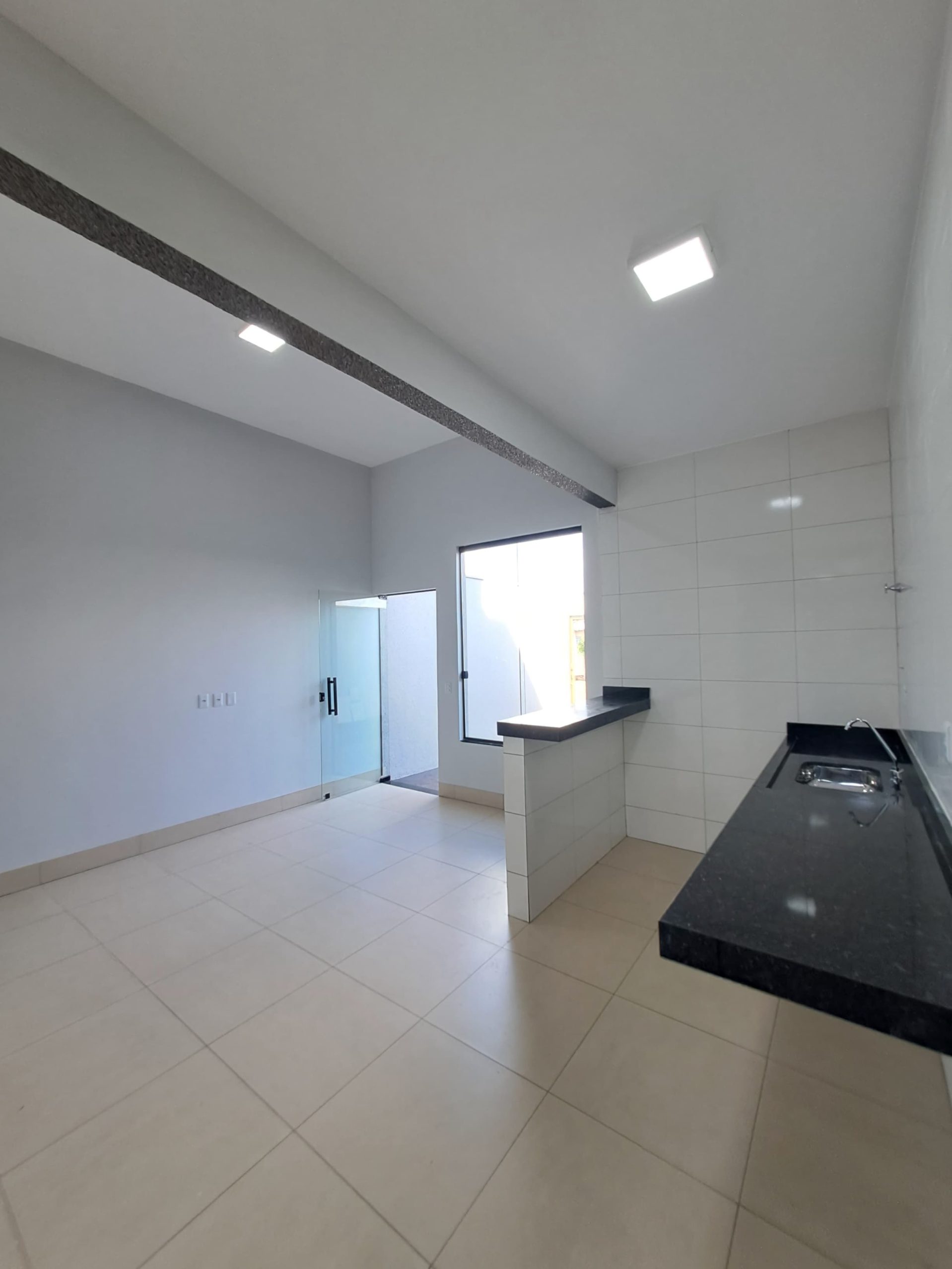 Cozinha + sala da Casa no Setor Orlando Moraes