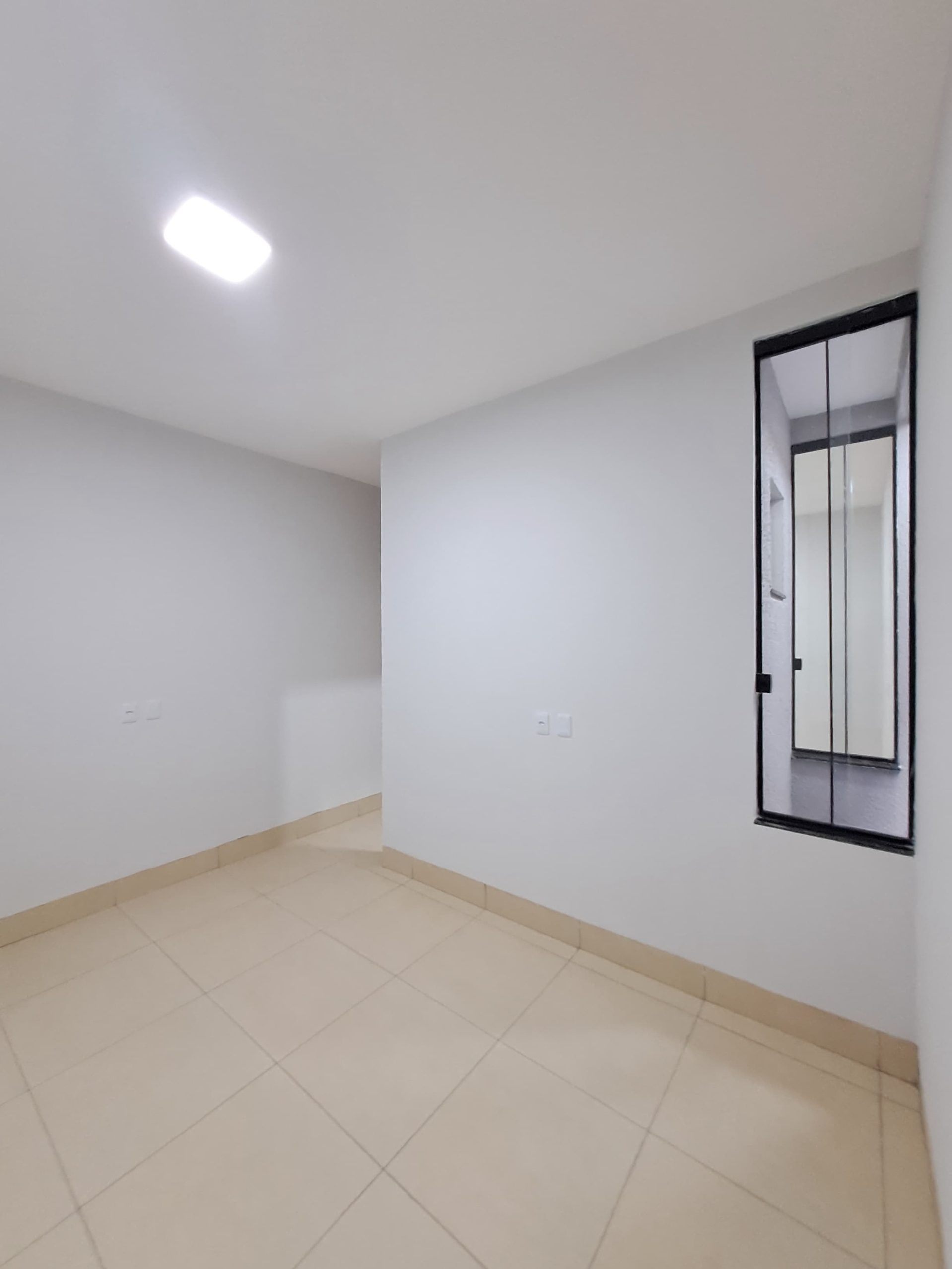 Ângulo 1 da suíte da Casa no Setor Orlando Moraes