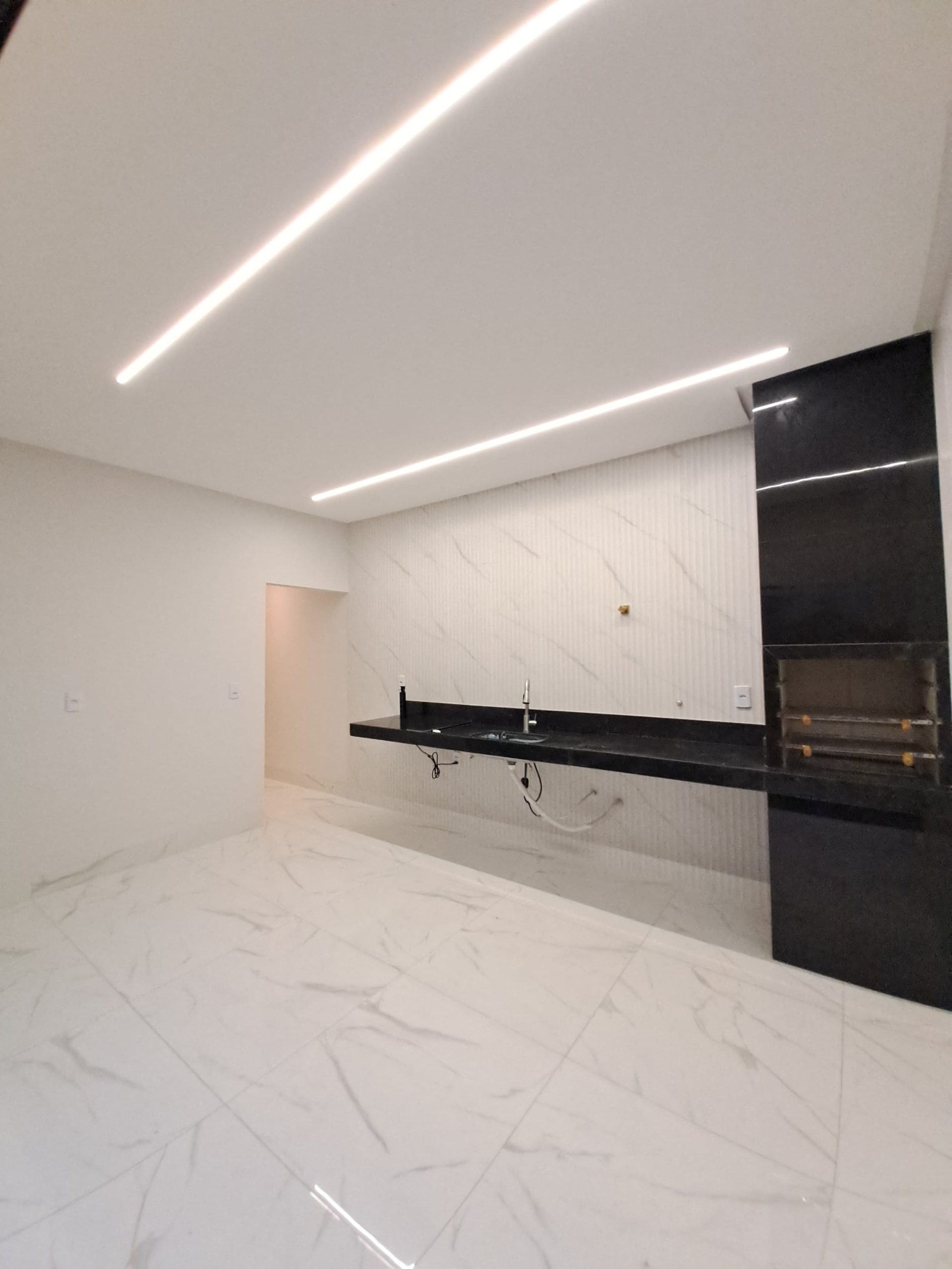 Ângulo 1 da Cozinha da Casa no Jardim Balneário Meia Ponte