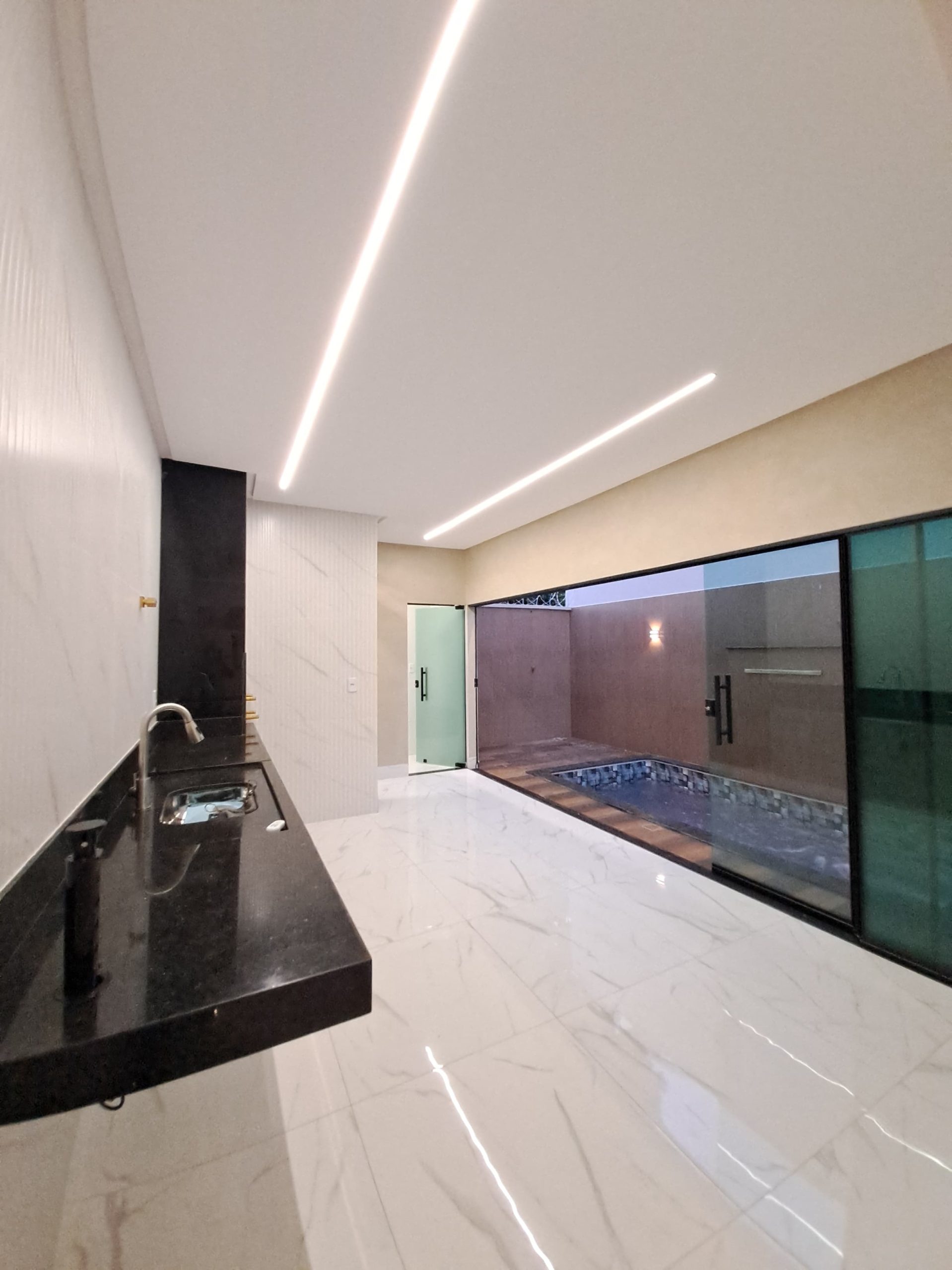 Ângulo 2 da Cozinha da Casa no Jardim Balneário Meia Ponte