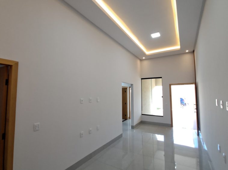 Ângulo 2 da sala da Casa no Setor Alice Barbosa