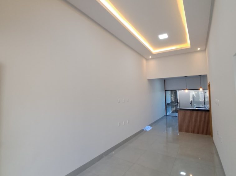 Ângulo 1 da sala da Casa no Setor Alice Barbosa