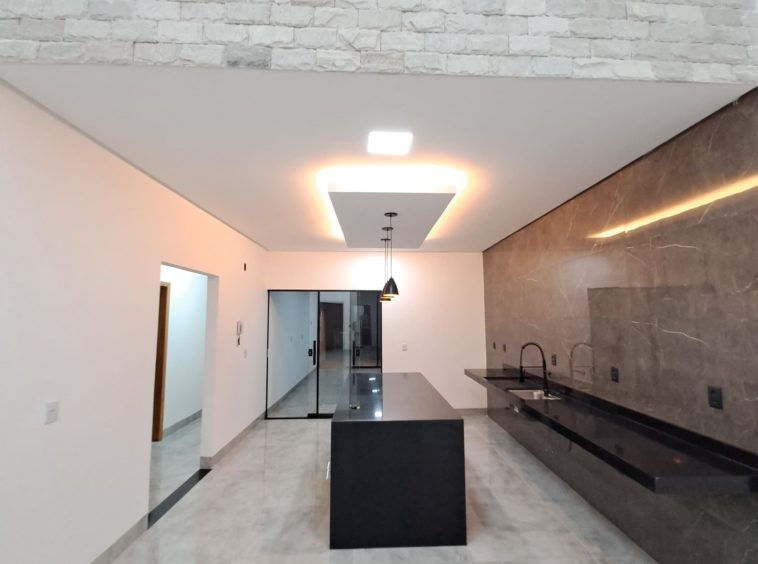 Ângulo 2 da Cozinha da Casa á venda no Setor Fim Social