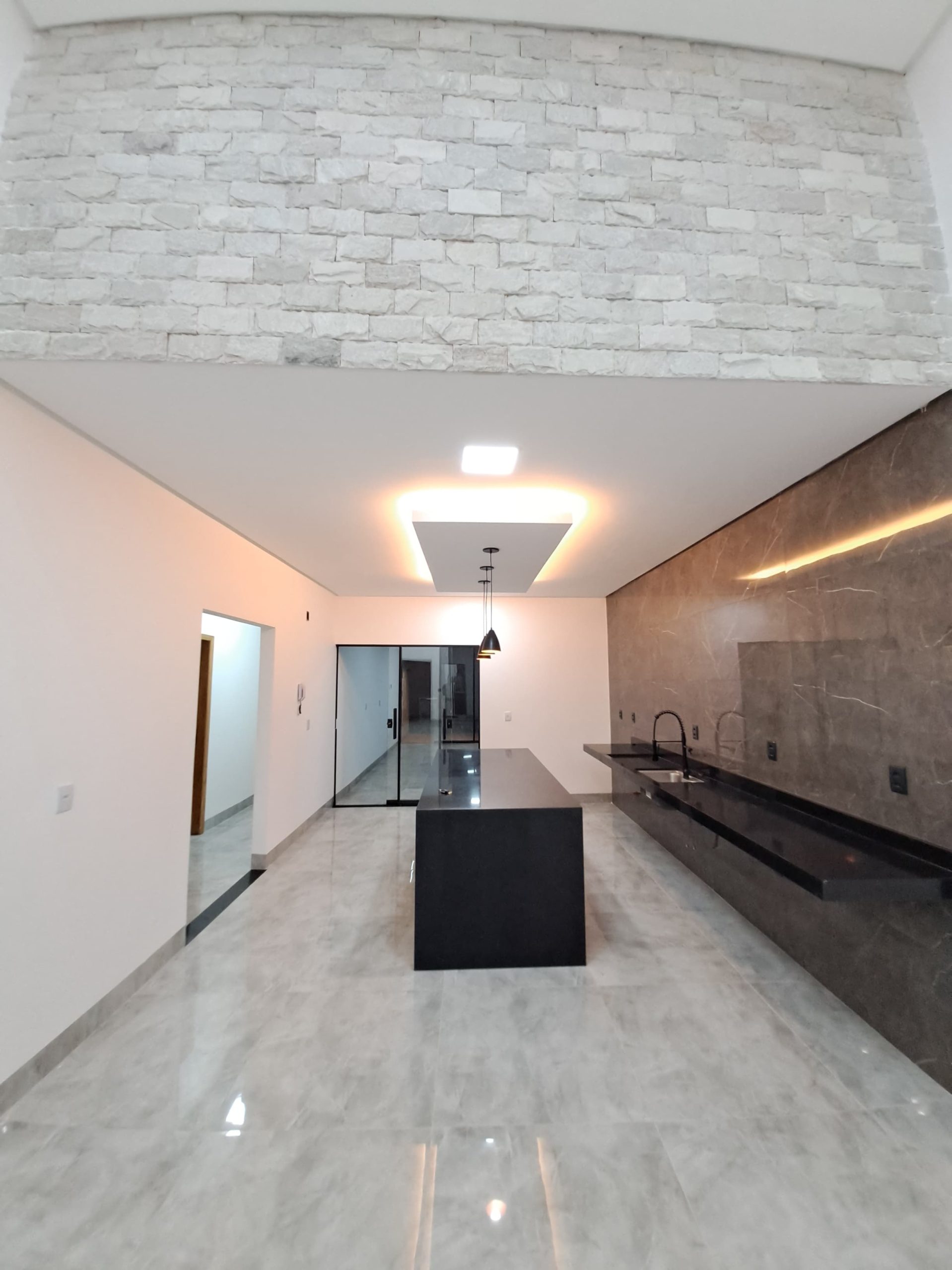 Ângulo 2 da Cozinha da Casa á venda no Setor Fim Social