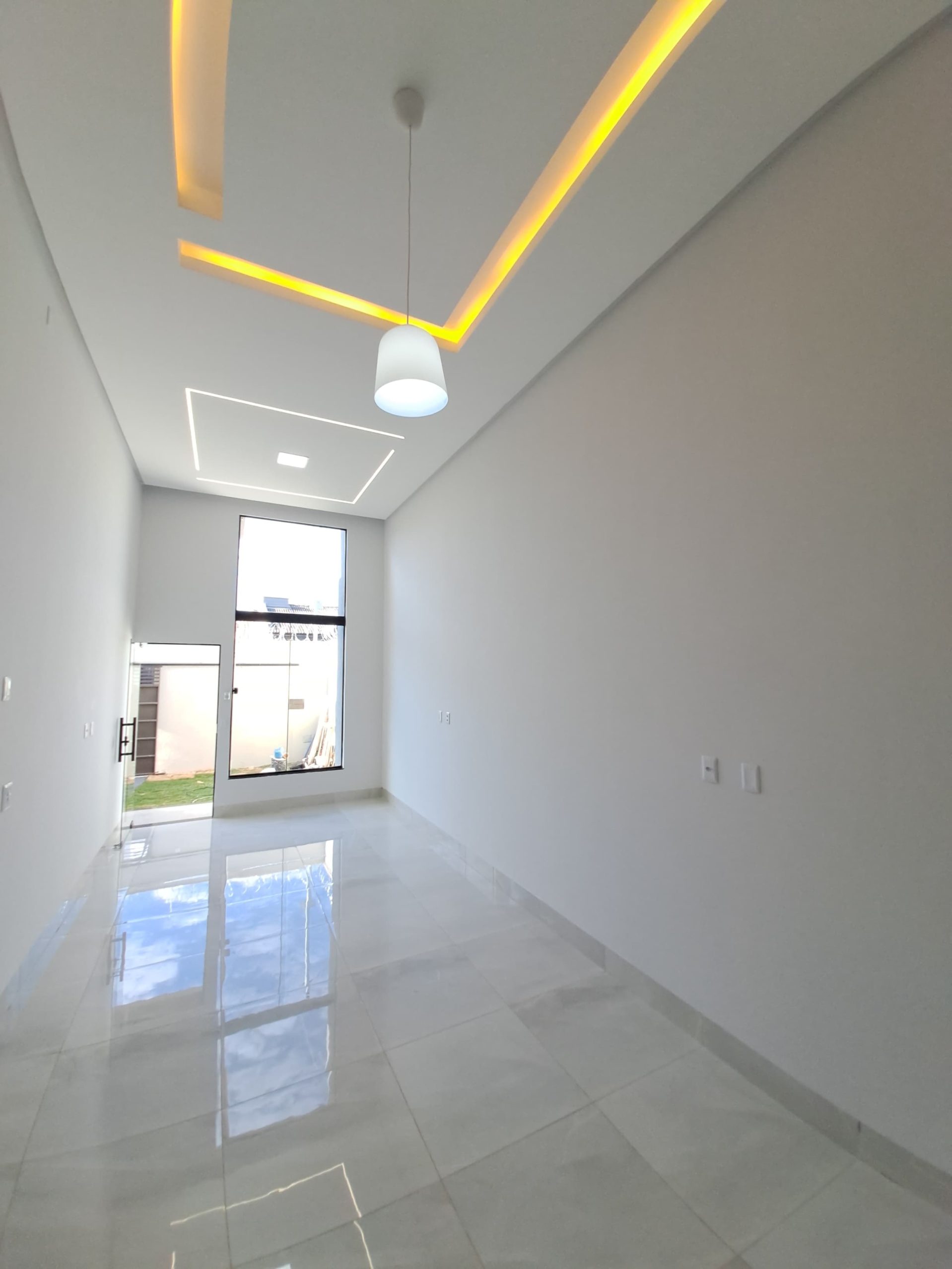 Ângulo 2 da Sala da Casa no Residencial Alice Barbosa