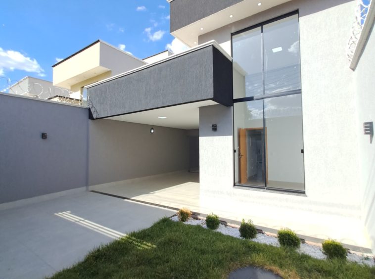 Ângulo 2 da Frente da Casa no Fonte Nova