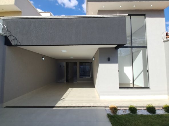 Ângulo 1 da Frente da Casa no Fonte Nova