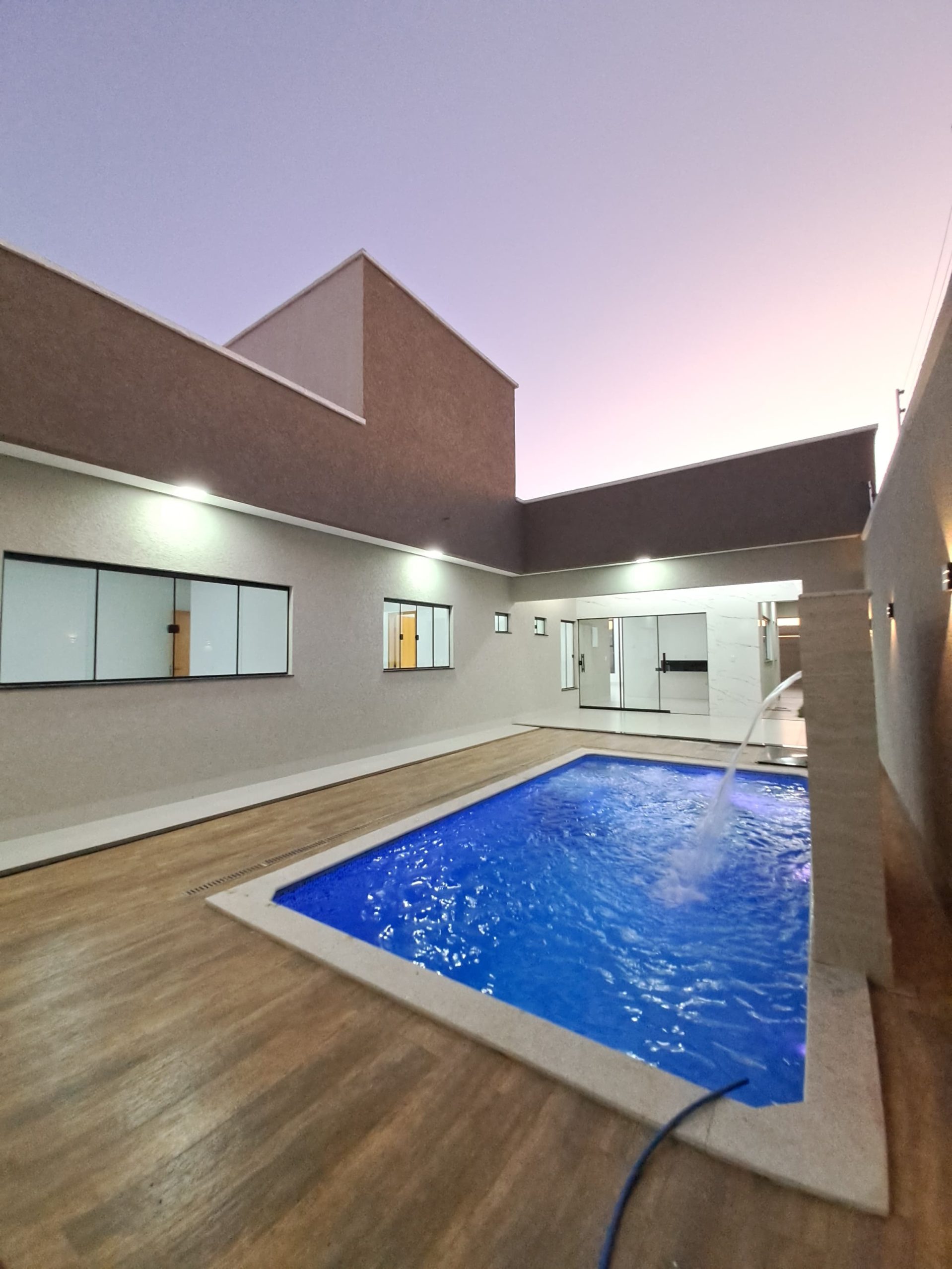 Ângulo 3 da Piscina da Casa no Residencial Barravento