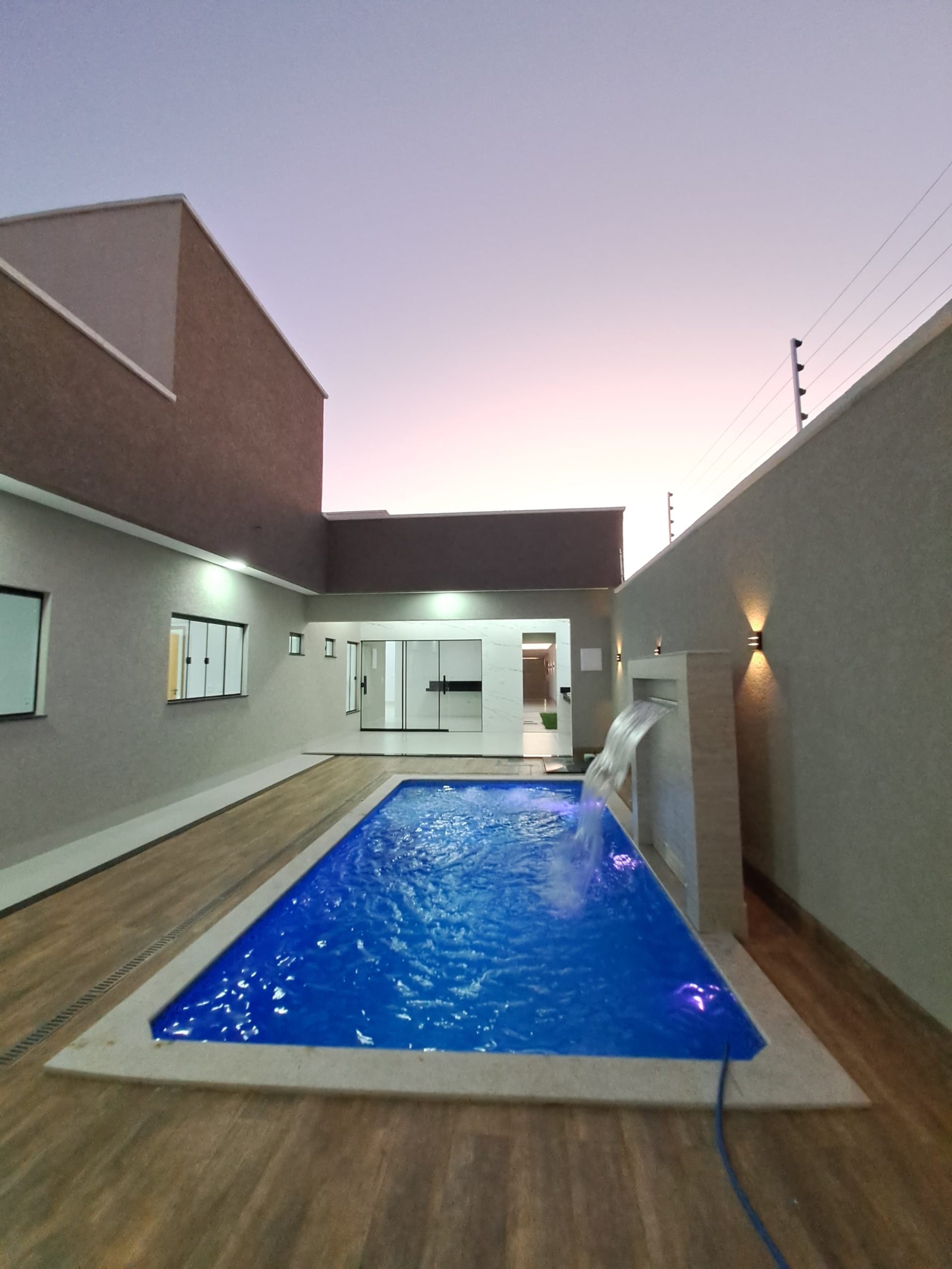 Ângulo 1 da Piscina da Casa no Residencial Barravento
