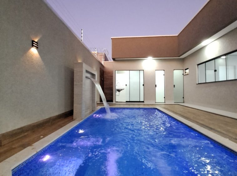 Ângulo 5 da Piscina da Casa no Residencial Barravento