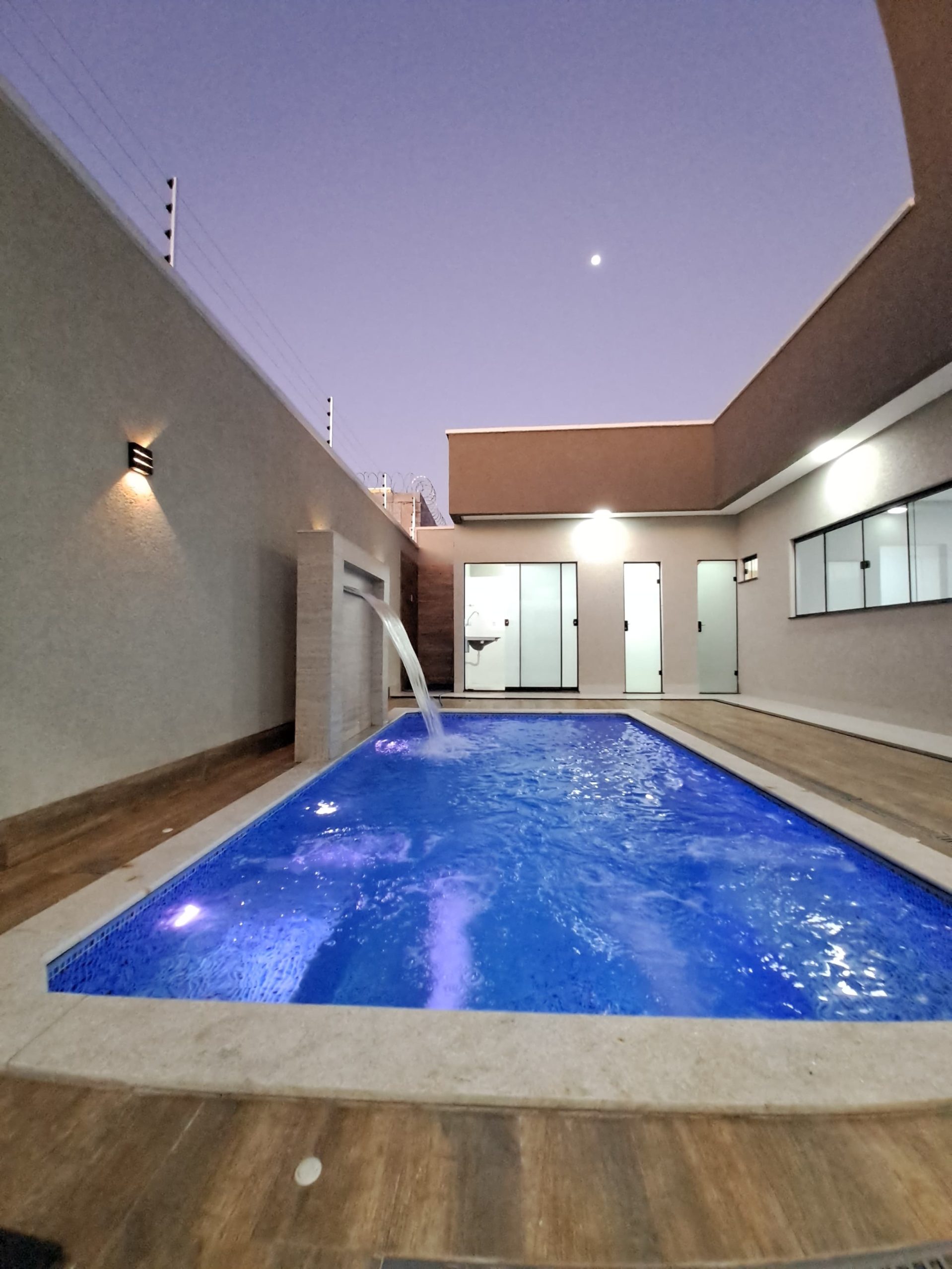 Ângulo 5 da Piscina da Casa no Residencial Barravento