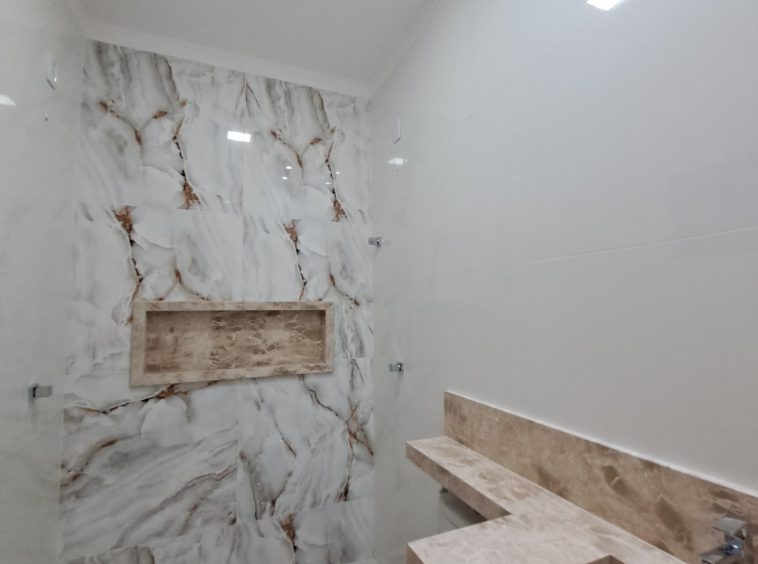 Banheiro 1 da Casa no Recanto do Bosque