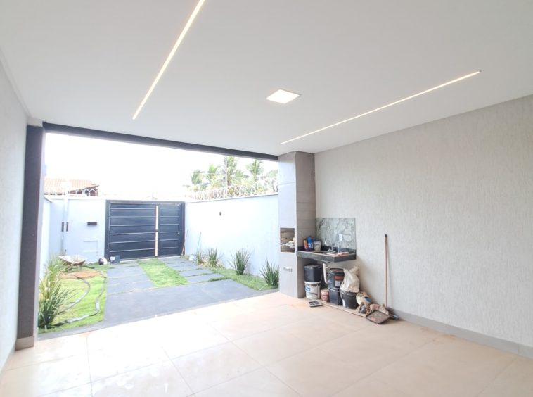 GAragem e churrasqueira 2 da Casa no Jardim Colorado