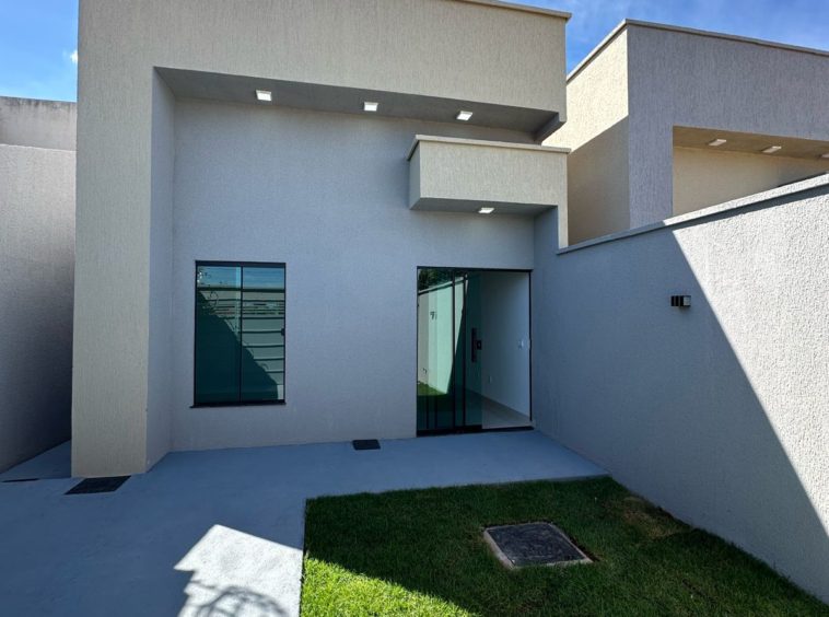 Ângulo 1 da Frente Casa no Residencial Orlando de Morais