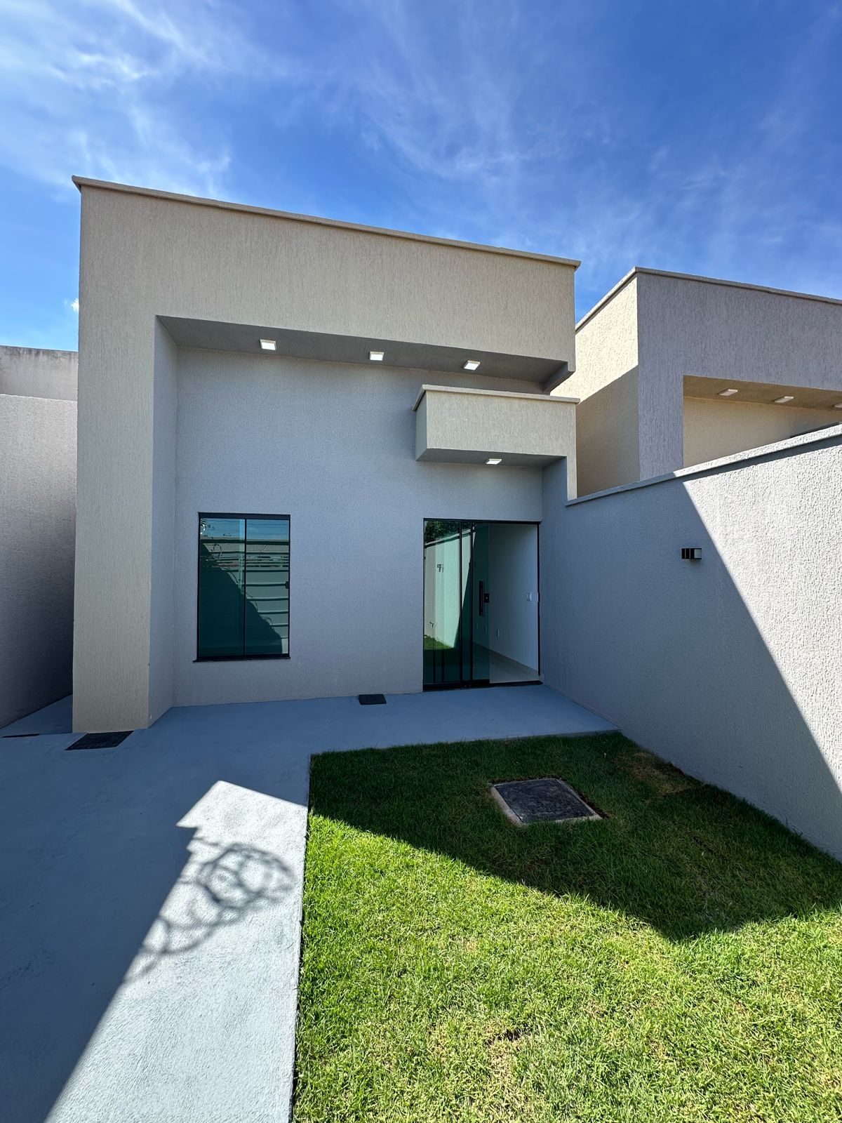 Ângulo 1 da Frente Casa no Residencial Orlando de Morais