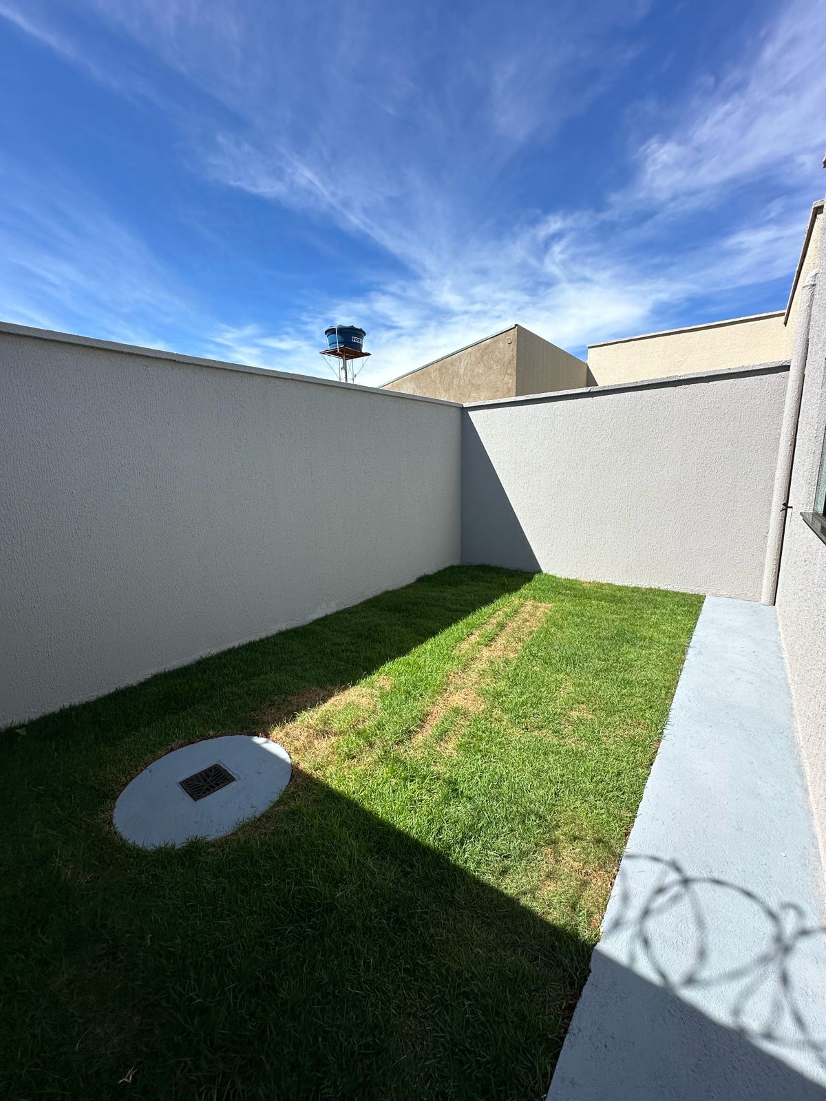 Quintal no fundo Casa no Residencial Orlando de Morais