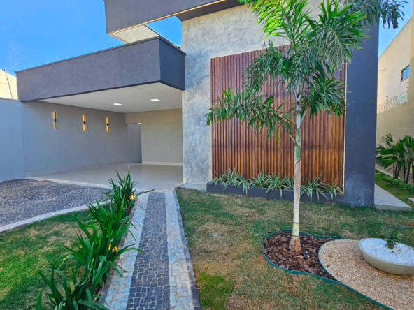 Frente da casa (foto 3) na Casa no Três Marias