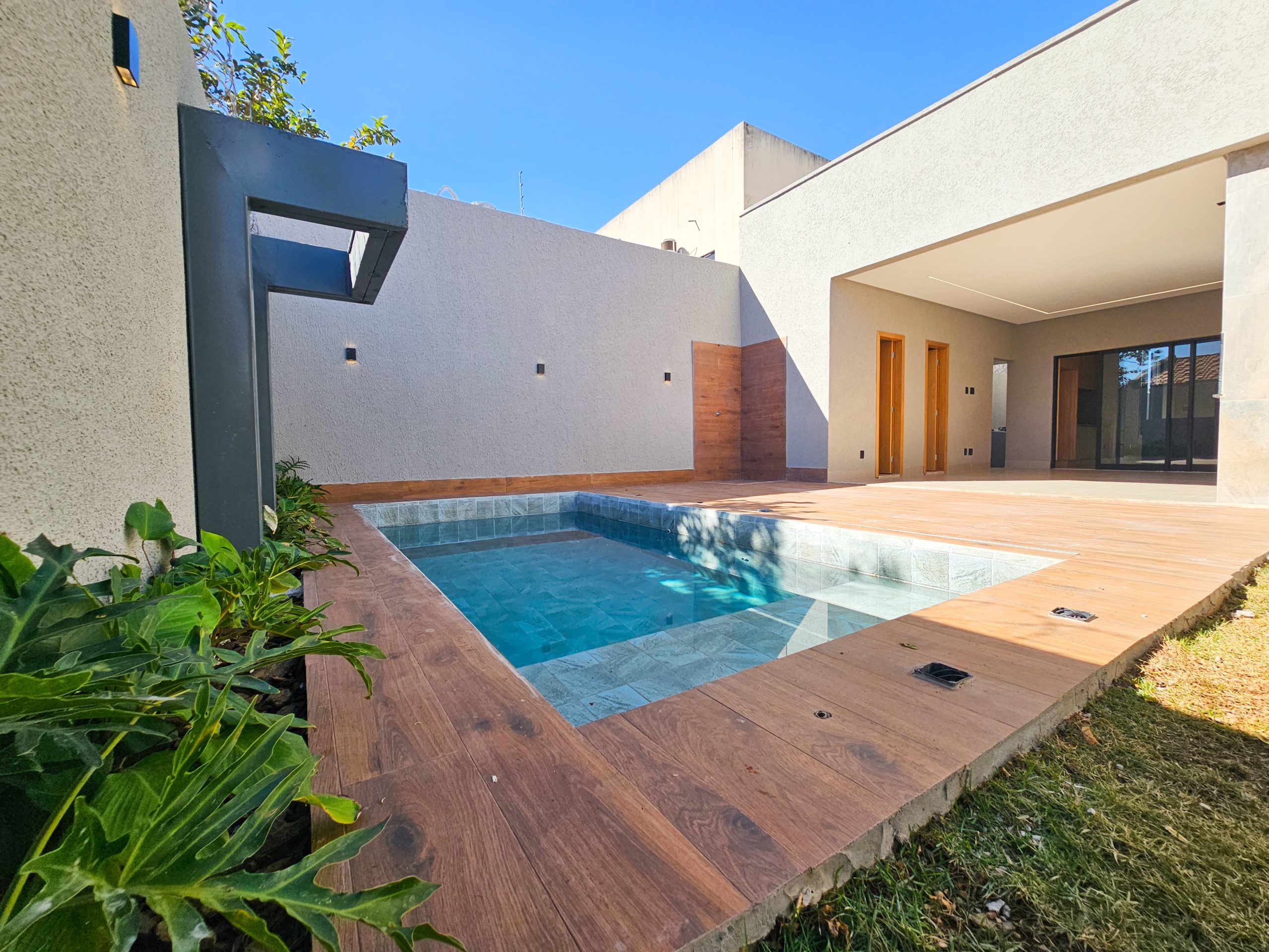 Piscina na Casa no Três Marias