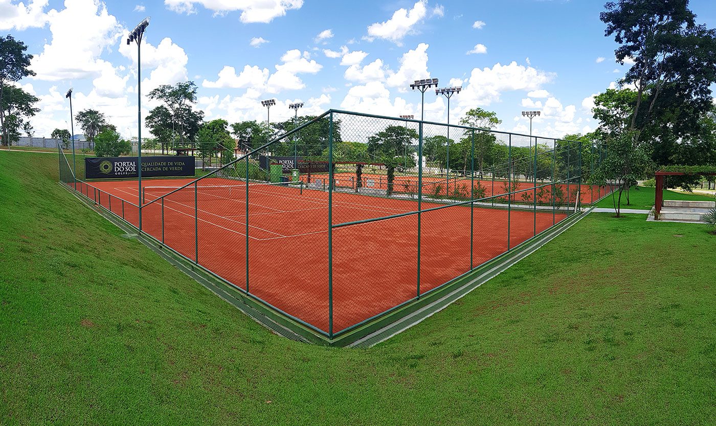 Quadra de Tenis (foto 1) no COndomínio da Casa no Portal Sol Garden