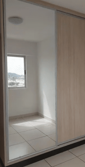 Guarda Roupa do Apto no Tropicale