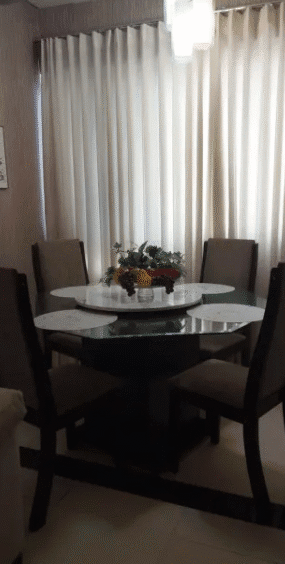 mesa de jantar do Apartamento Mobiliado 2 Quartos