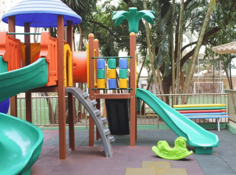 Parquinho do condominio (foto 1) do Apartamento Mobiliado 2 Quartos