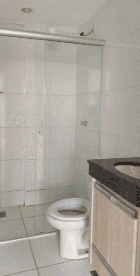 Banheiro (foto 1) do Apto no Tropicale