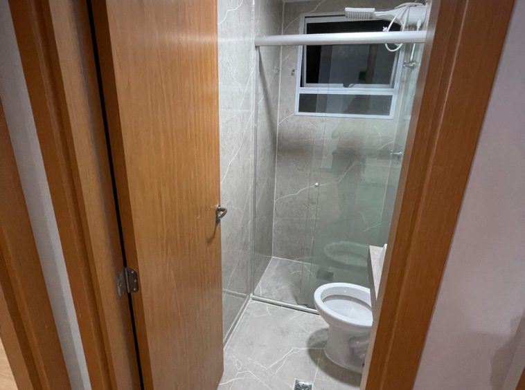 Banheiro social (foto 2) do Apartamento no Condomínio Iguaçu