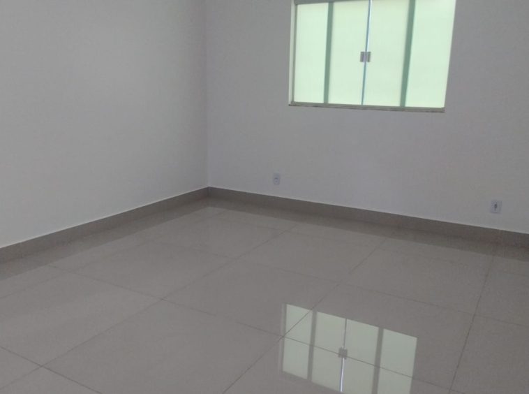 Quarto suíte (foto 1) da Casa no Jardim Helvencia
