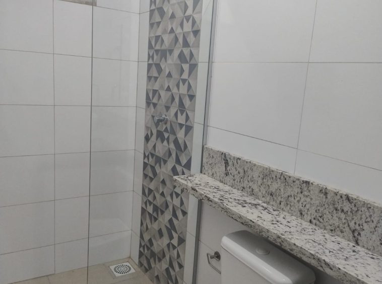 Banheiro 2 suíte (foto 2) da Casa no Jardim Helvencia