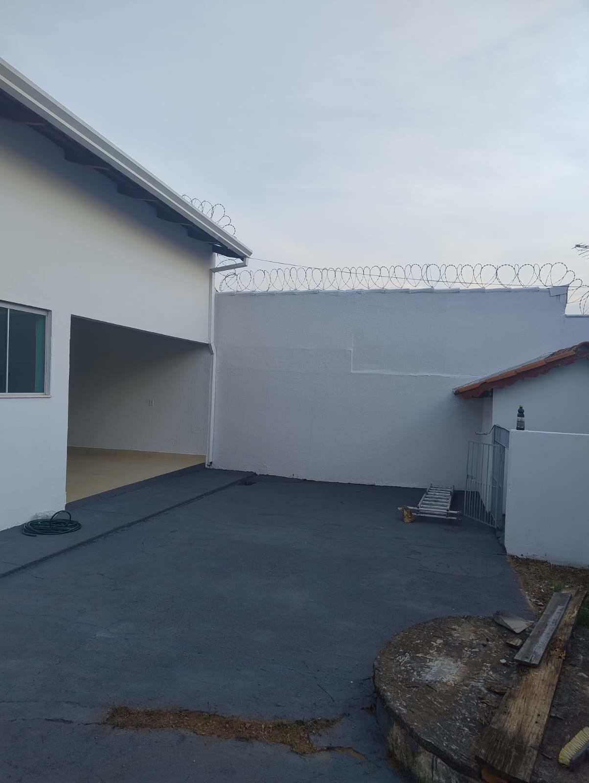 Exterior (foto 4) da Casa no Jardim Helvencia