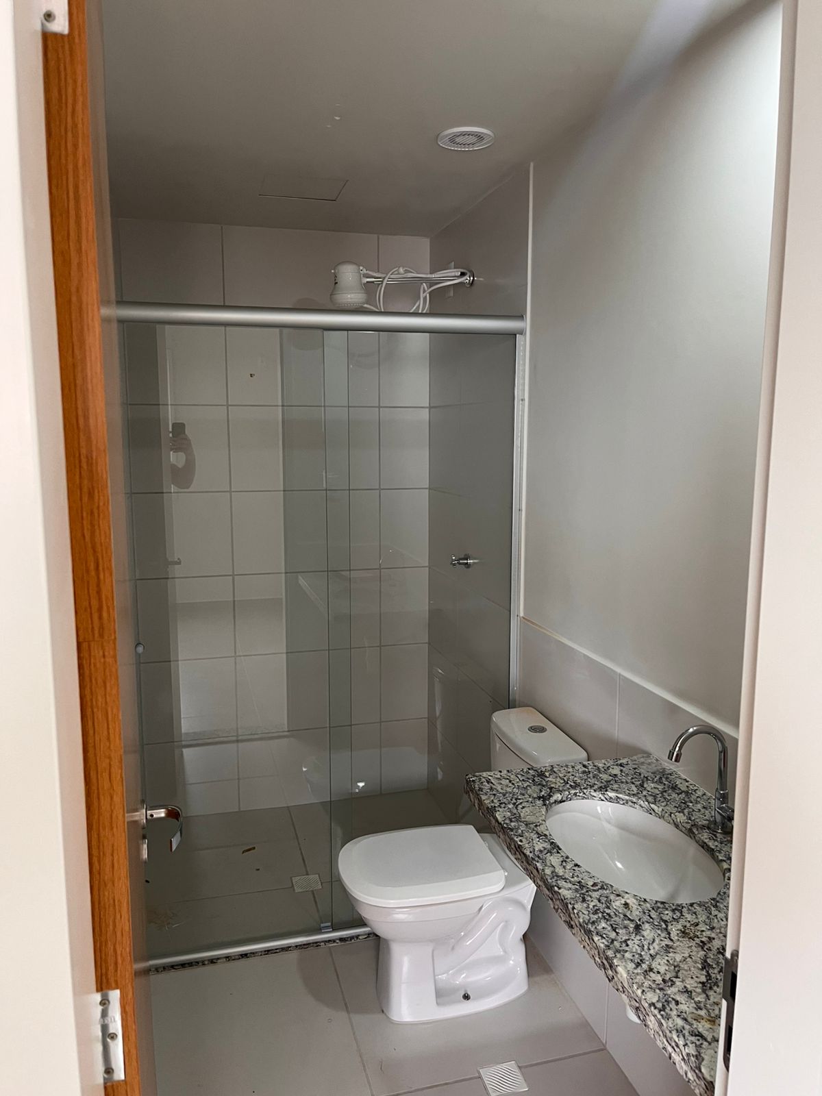 Banheiro social (foto 1) do Apartamento no Condomínio Iguaçu