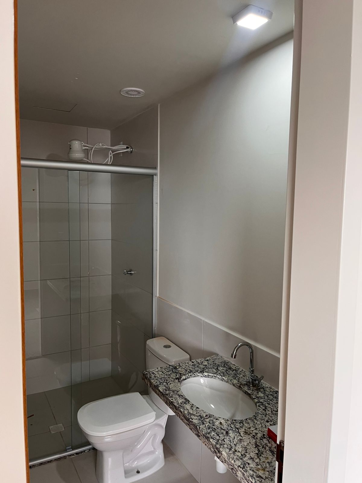 Banheiro social (foto 2) do Apartamento no Condomínio Iguaçu