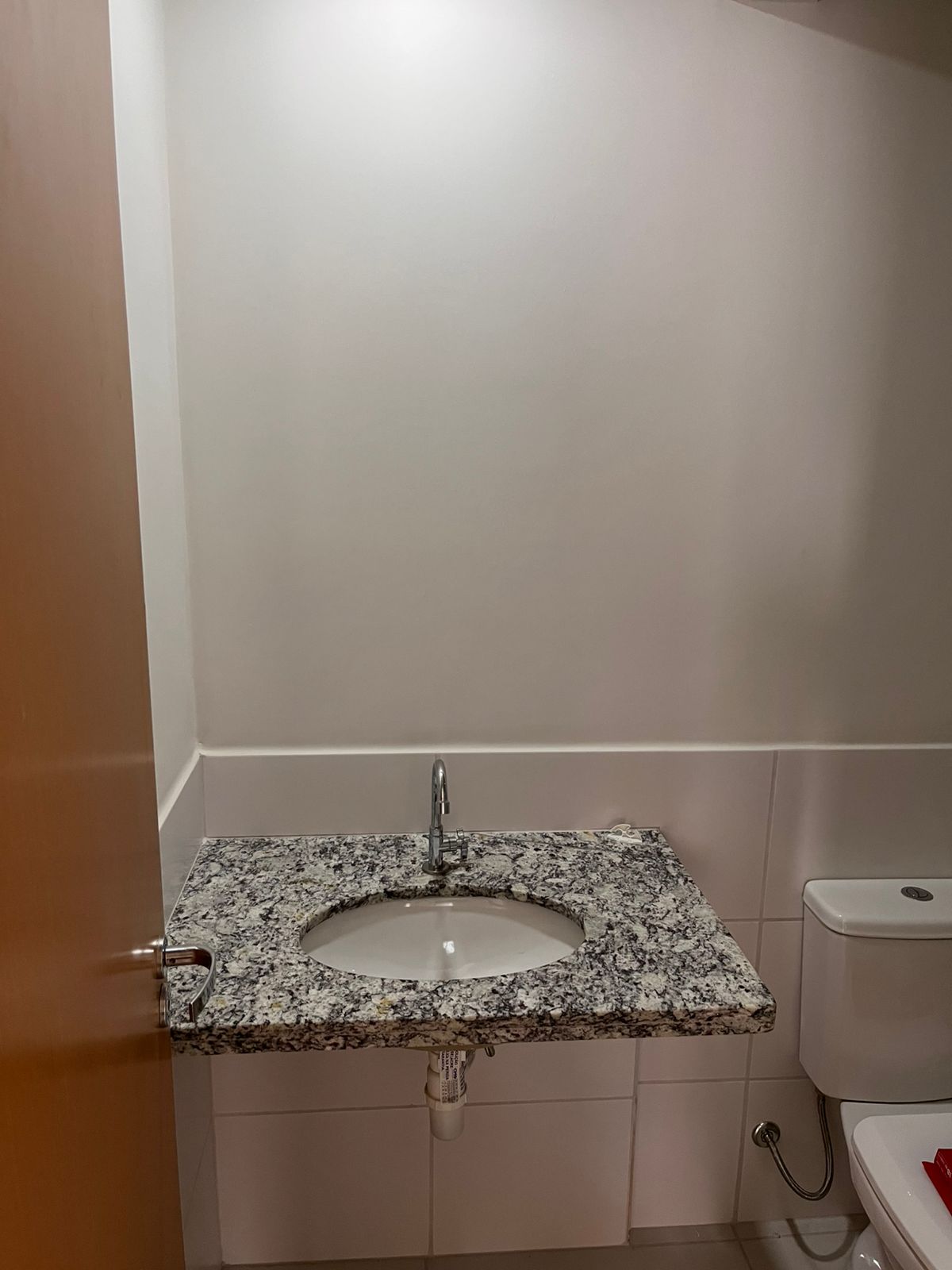 Banheiro da suíte(foto 2) do Apartamento no Condomínio Iguaçu