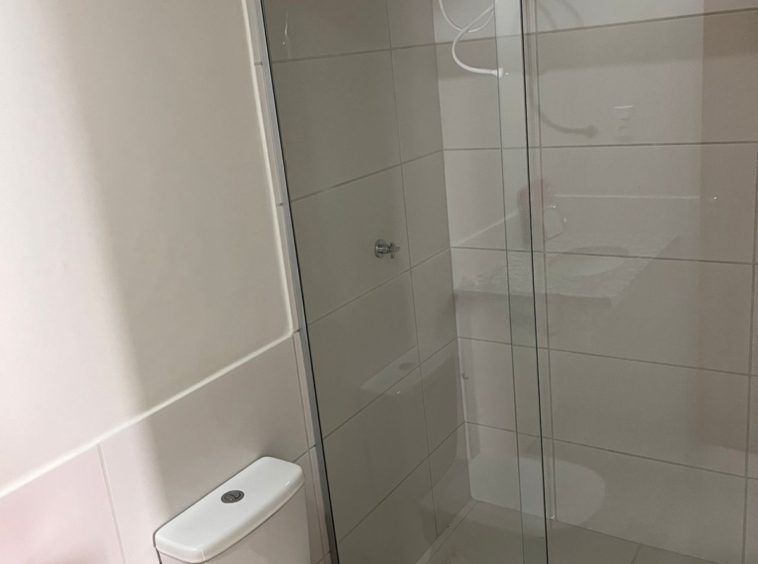 Banheiro da suíte(foto 1) do Apartamento no Condomínio Iguaçu